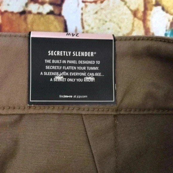 St.Johns Bay plus‎ size dark khaki shorts size 24W - Picture 7 of 9